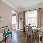 Stylish Latvian Classic 1-bedroom Near Center, Parks & Public Transport Links *