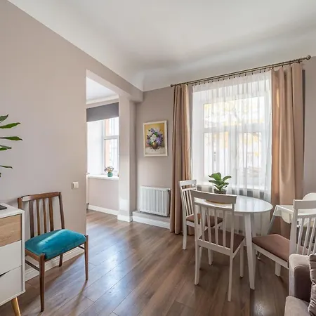 Stylish Latvian Classic 1-bedroom Near Center, Parks & Public Transport Links *