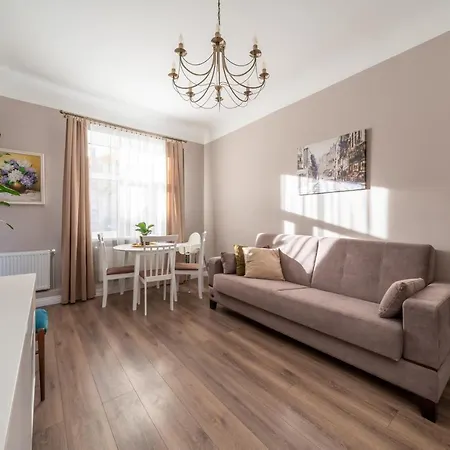 Stylish Latvian Classic 1-bedroom Near Center, Parks & Public Transport Links