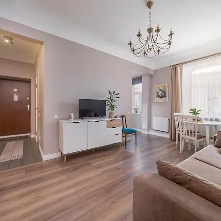 Stylish Latvian Classic 1-bedroom Near Center, Parks & Public Transport Links Apartment