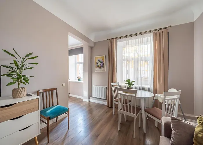 Stylish Latvian Classic 1-bedroom Near Center, Parks & Public Transport Links *