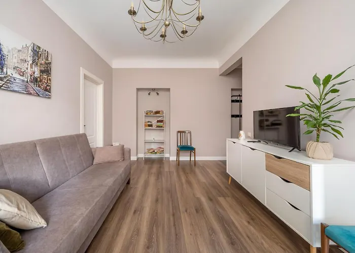 Stylish Latvian Classic 1-bedroom Near Center, Parks & Public Transport Links *