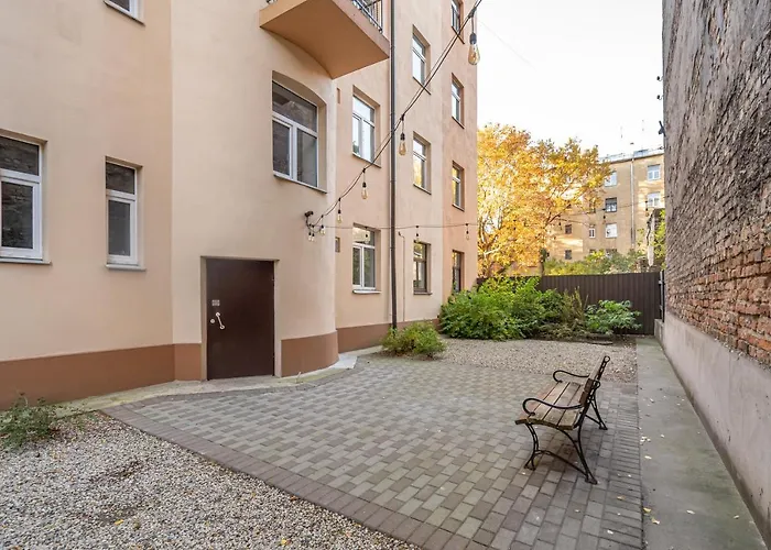 Stylish Latvian Classic 1-bedroom Near Center, Parks & Public Transport Links Apartment Riga