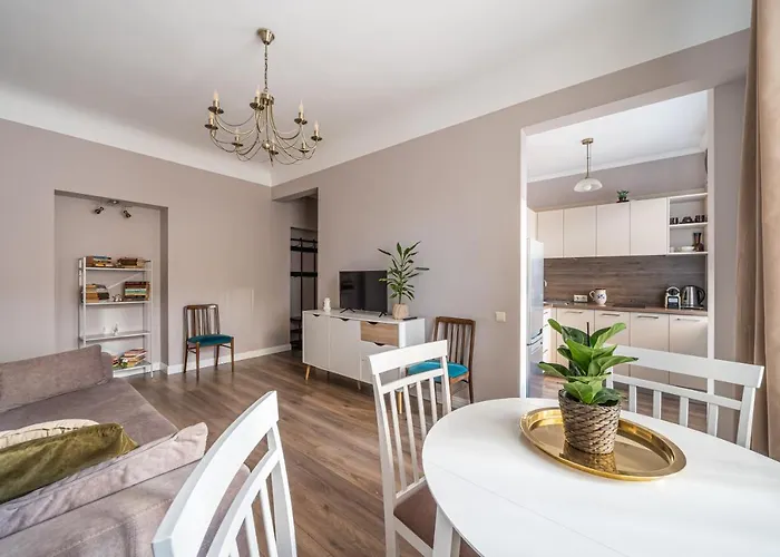 Stylish Latvian Classic 1-bedroom Near Center, Parks & Public Transport Links Apartment