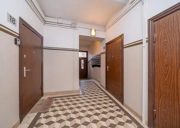 Stylish Latvian Classic 1-bedroom Near Center, Parks & Public Transport Links * Riga