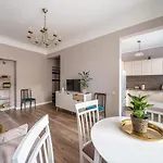 Stylish Latvian Classic 1-bedroom Near Center, Parks & Public Transport Links Apartment