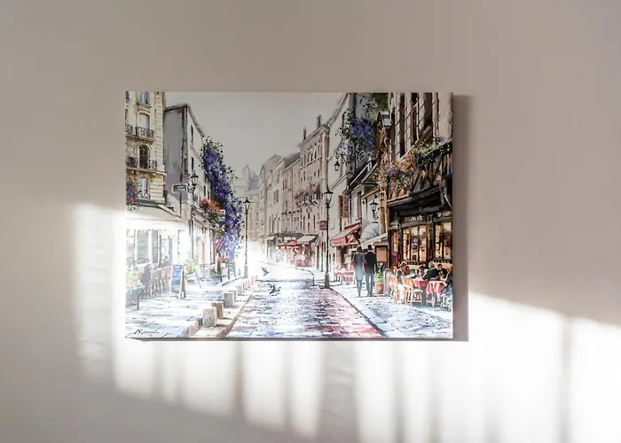 Апартаменты Stylish Latvian Classic 1-bedroom Near Center, Parks & Public Transport Links