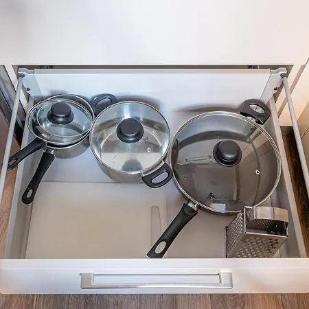 Apartman Stylish Latvian Classic 1-bedroom Near Center, Parks & Public Transport Links